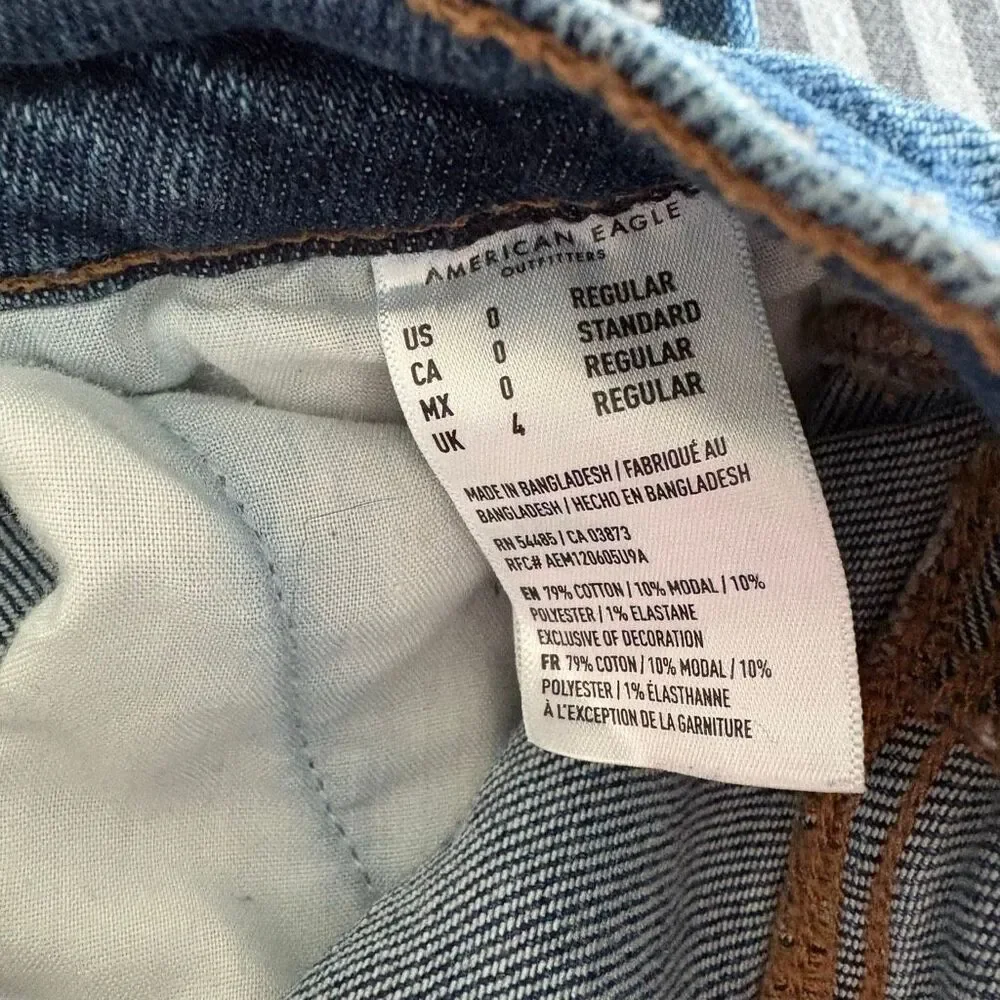 American Eagle Button Fly Mom Jeans Size 0